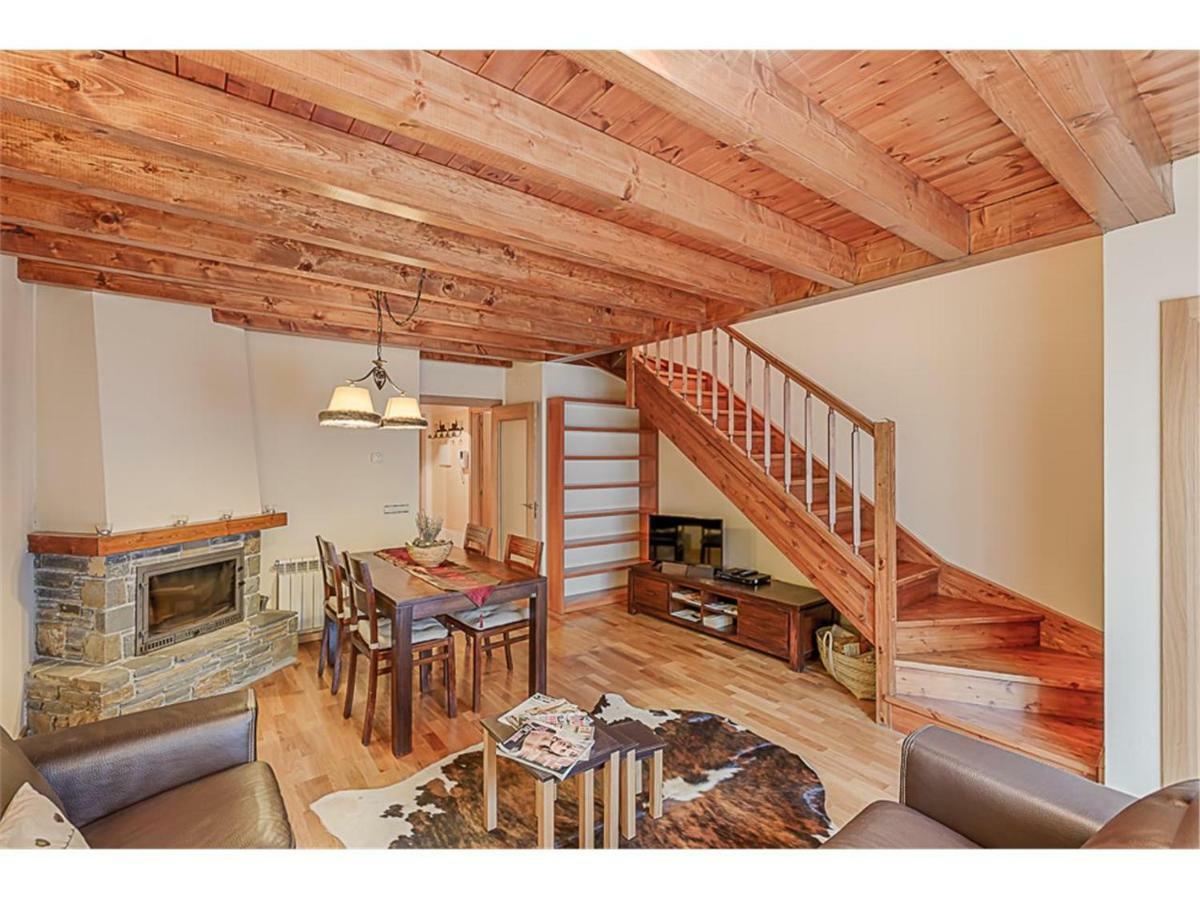 Saplan Real Estate Artiga Apartment Les Bordes Bagian luar foto