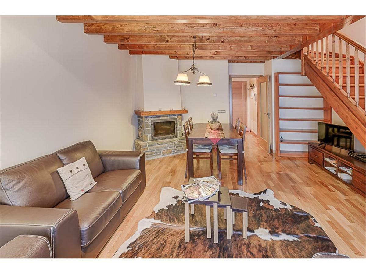 Saplan Real Estate Artiga Apartment Les Bordes Bagian luar foto